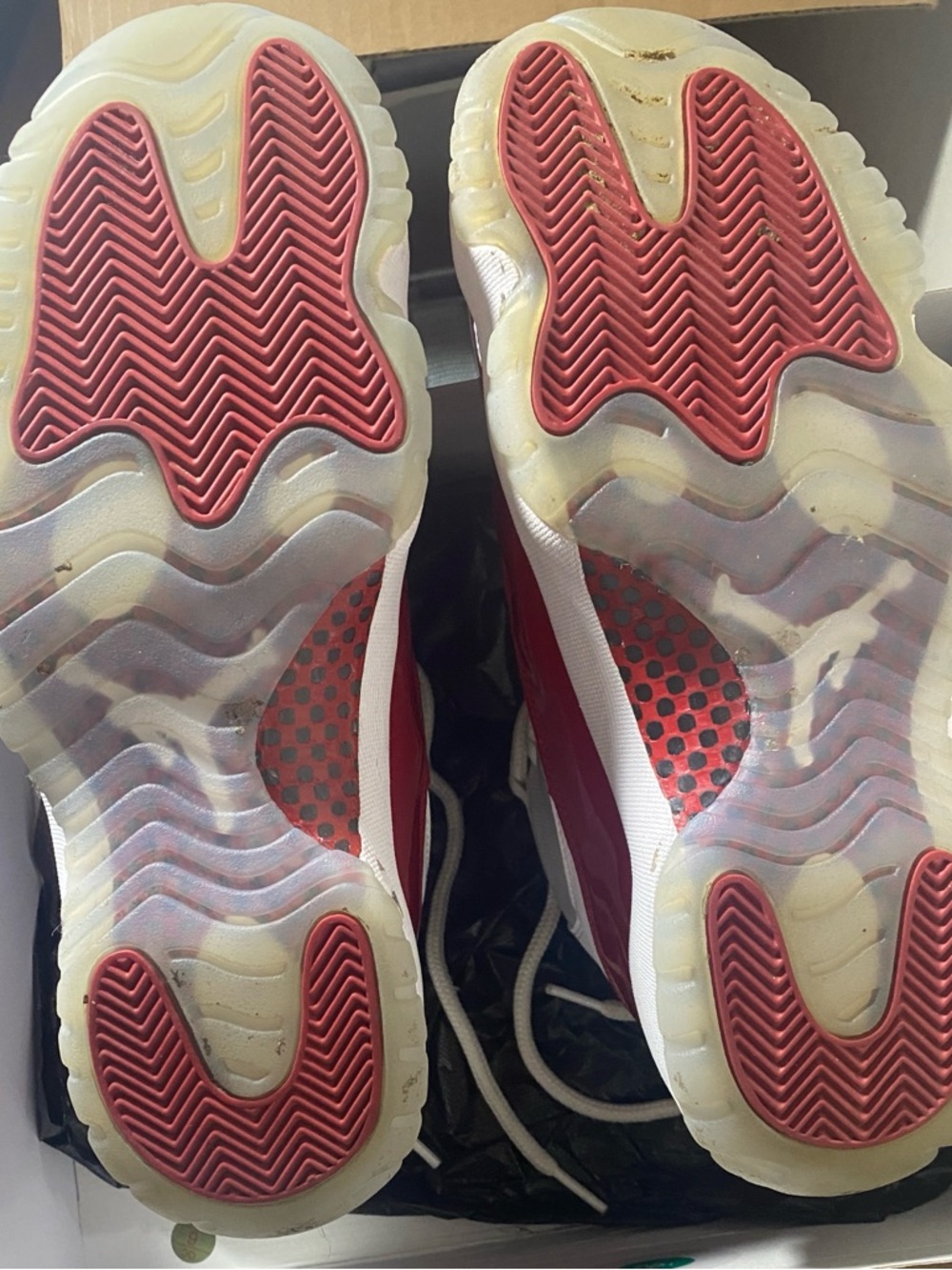 Size 10 - Jordan 11 Retro High Cherry - Picture 4 of 8